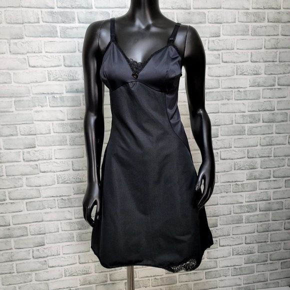 Vintage 60s Sears The Doesn't Slip Size 32 Black Nylon Sleeveless Lace‎ Slip - Picture 1 of 8